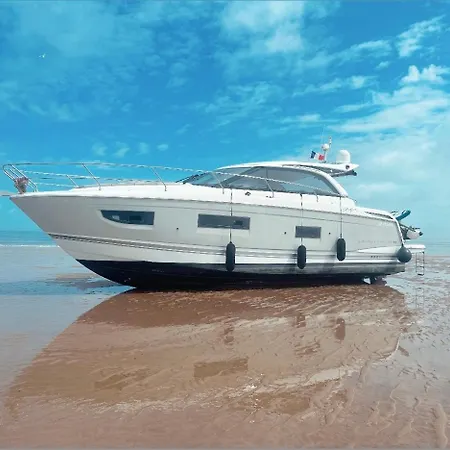 Отель Sejour Exceptionnel Sur Un Yacht - Linge & Menage Inclus Ла-Рошель